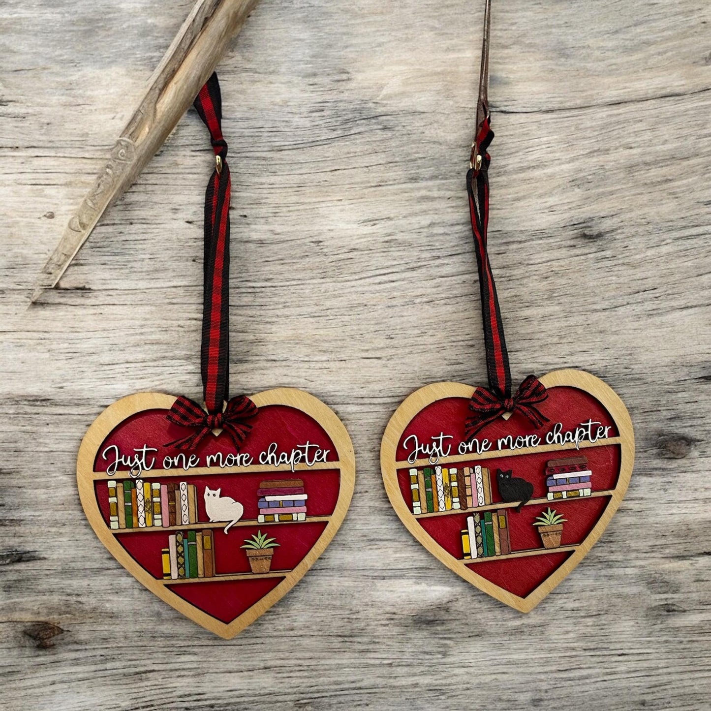 Book Lovers Ornament or Magnet - Just One More Chapter”