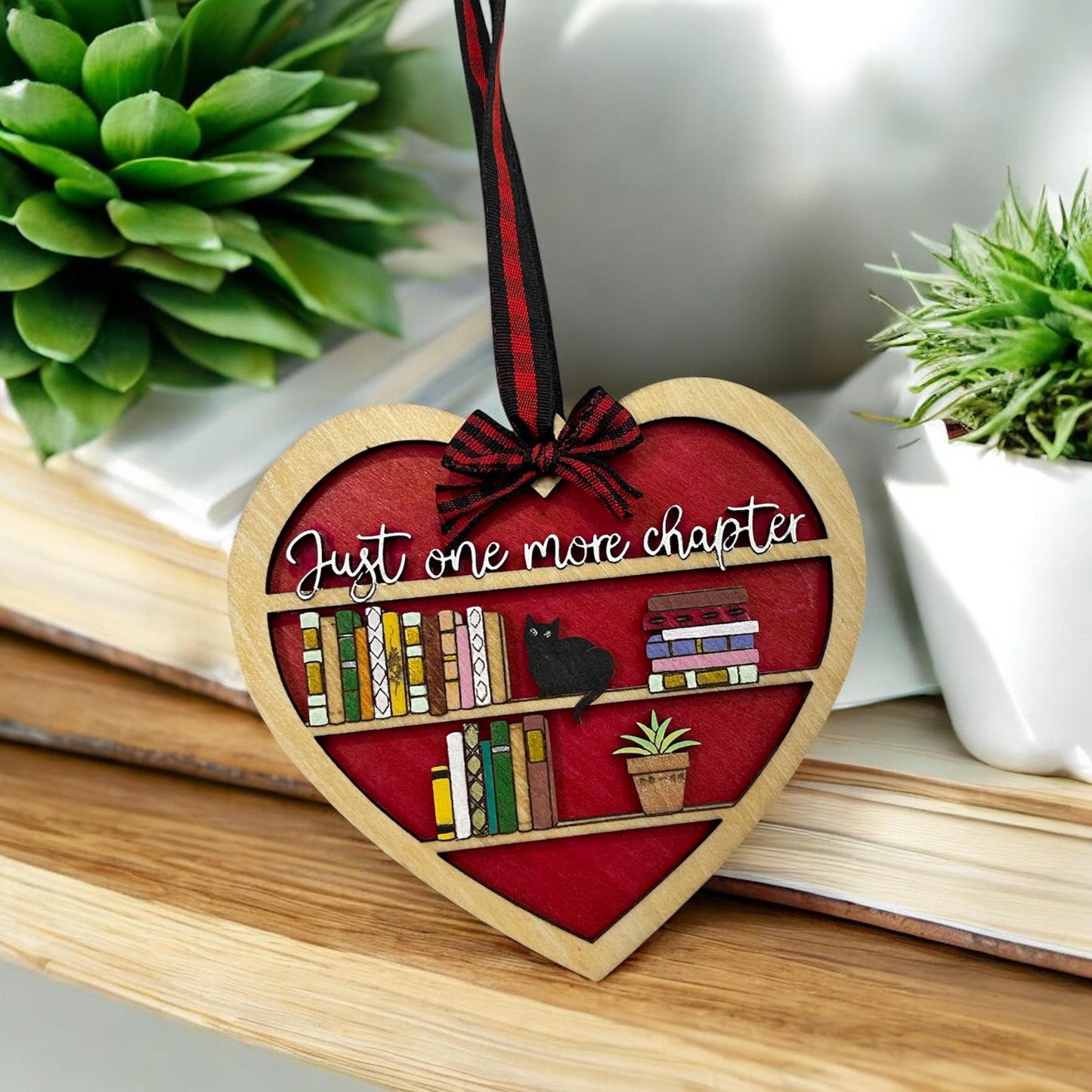 Book Lovers Ornament or Magnet - Just One More Chapter”