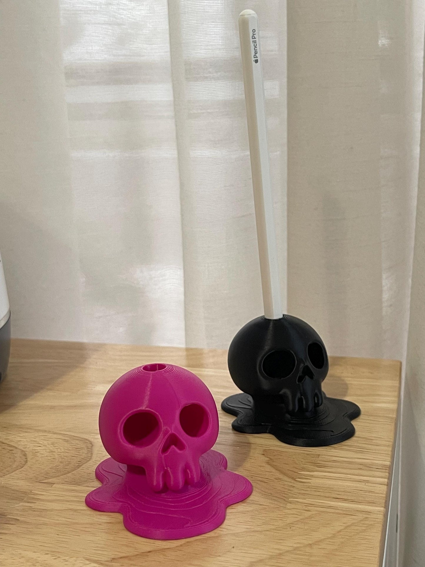 3D Printed Melting Skull Apple Pencil Holder β Goth Desk Decor