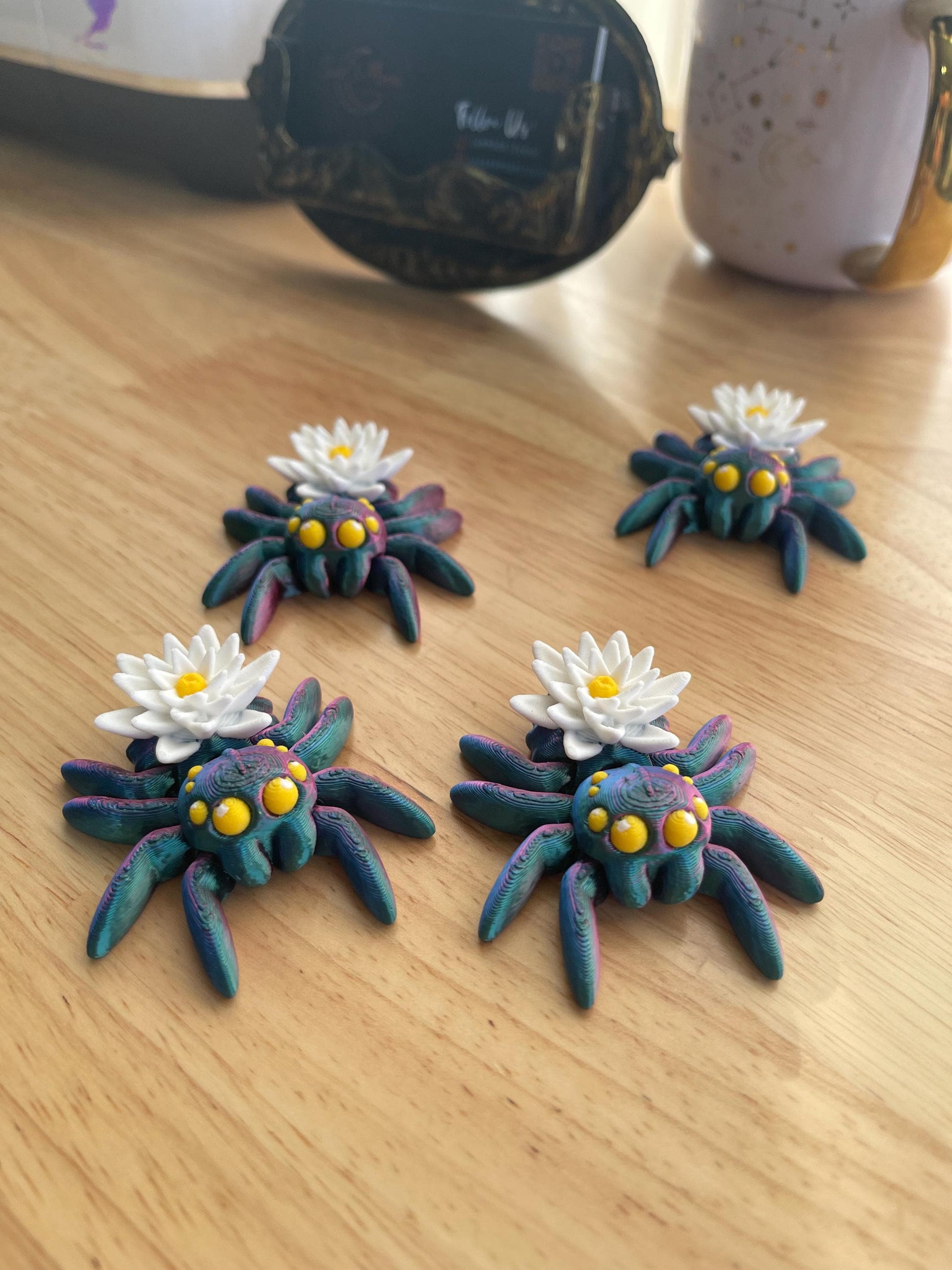Lily Flower Spider Fidget , Cute Articulated Spider, 3D Printed Desk Buddy, Fantasy Spider Toy, Sensory Fidget, Goth Cute Gift, Spring Decor