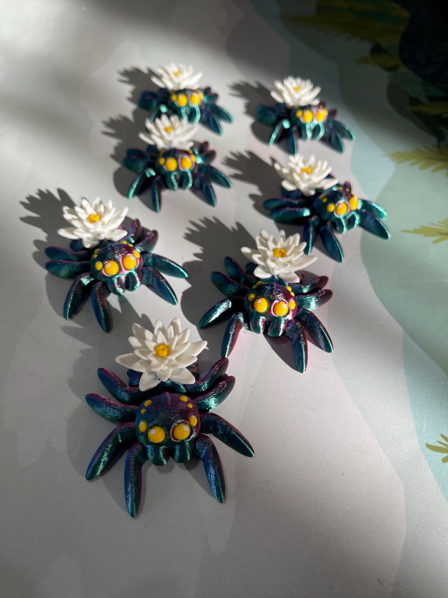Lily Flower Spider Fidget , Cute Articulated Spider, 3D Printed Desk Buddy, Fantasy Spider Toy, Sensory Fidget, Goth Cute Gift, Spring Decor