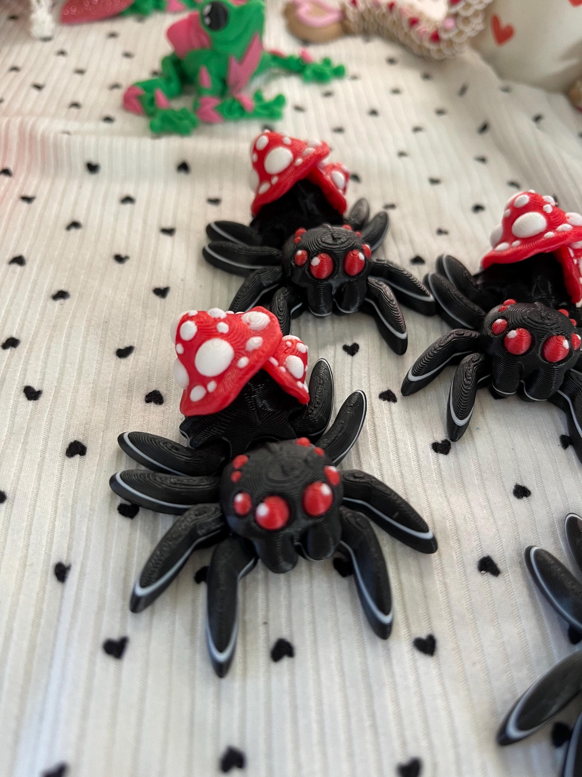 Mushroom Spider Fidget , Cute Articulated Spider, 3D Printed Desk Buddy, Fantasy Spider Toy, Sensory Fidget, Goth Cute Gift, Spring Decor