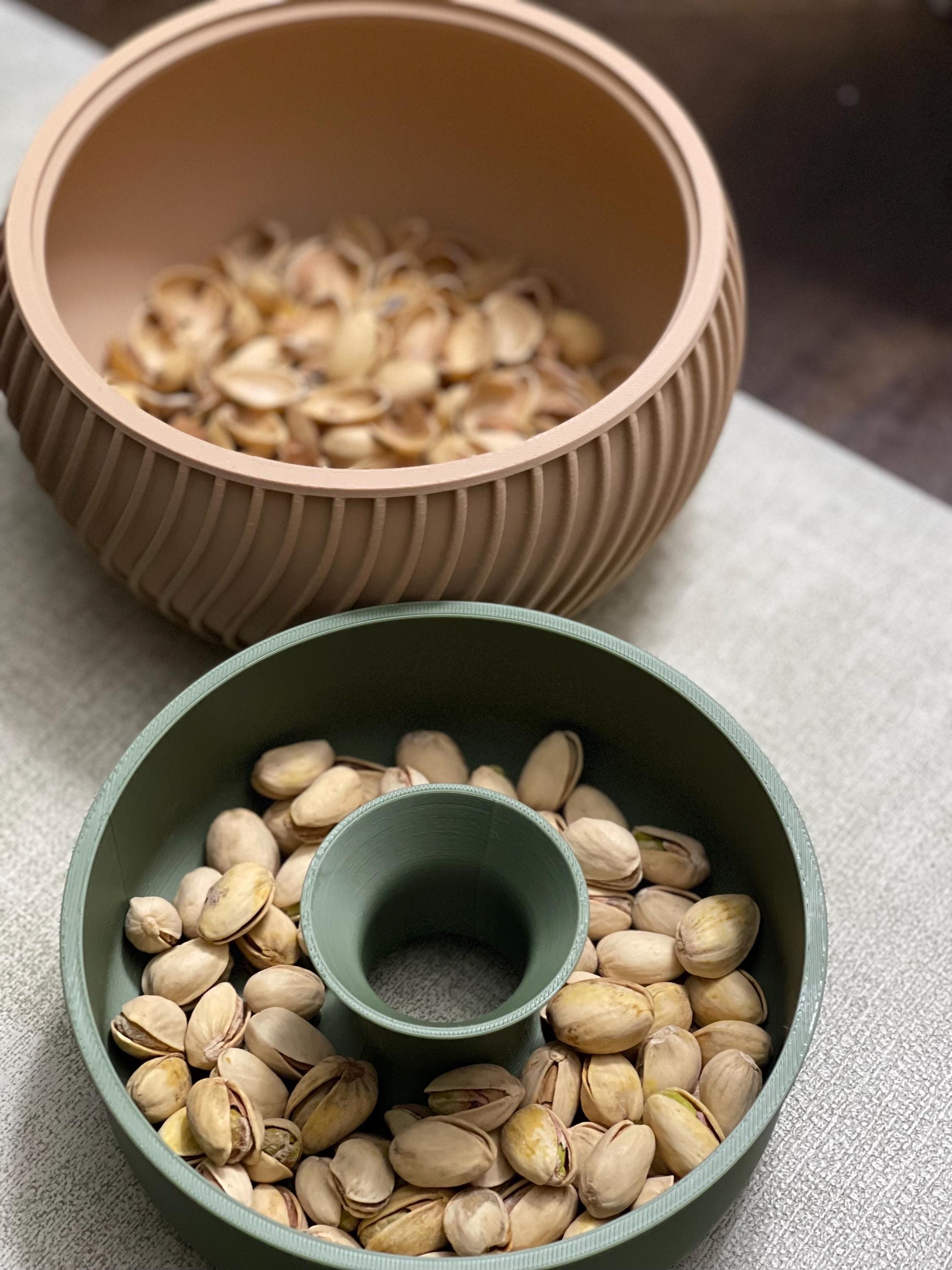 Pistachio Bowl with Shell Holder | Snack Bowl with Center Cup | Modern Nut Bowl | Desk Snack Bowl | Gift for Pistachio Lovers