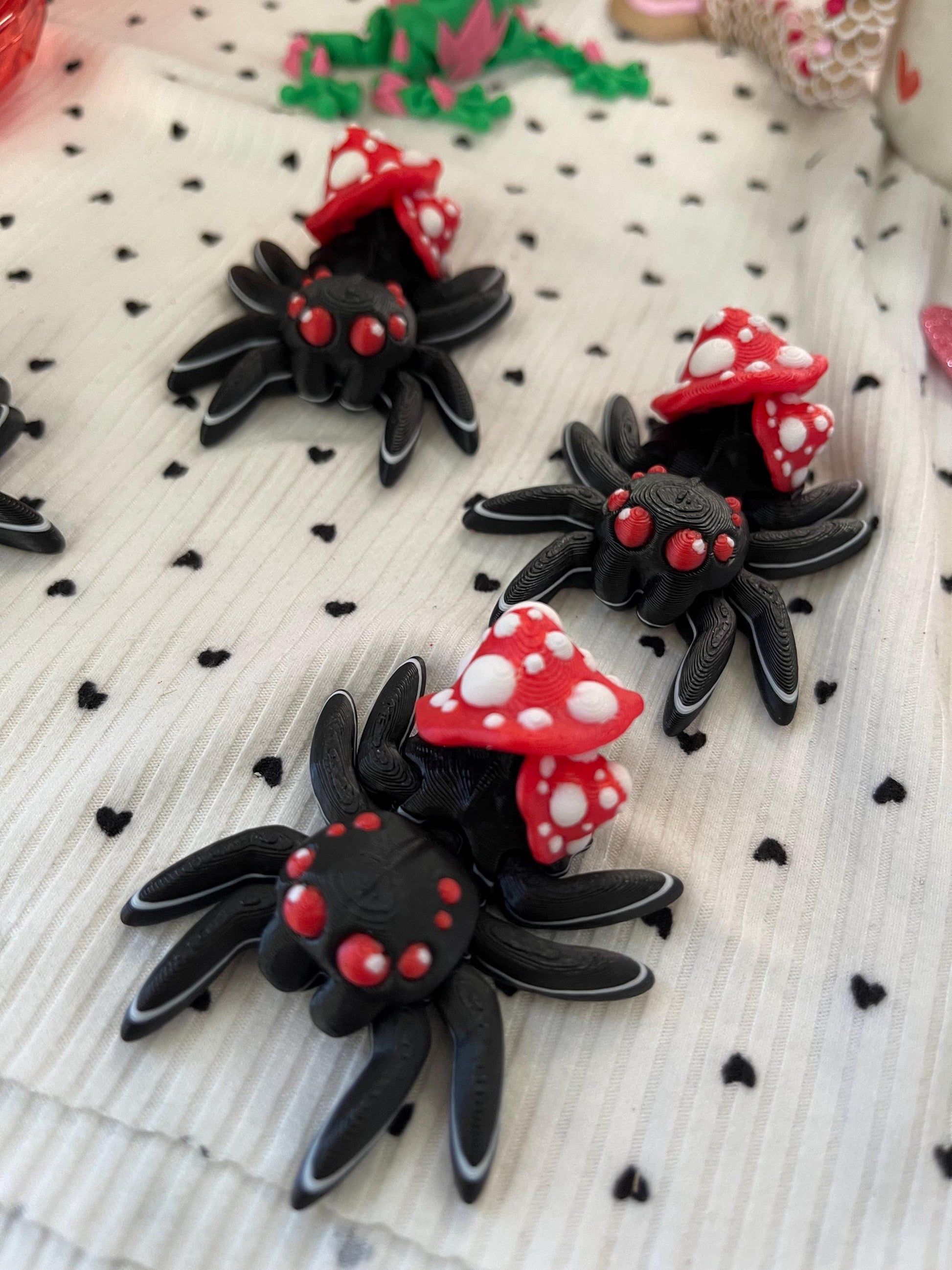 Mushroom Spider Fidget , Cute Articulated Spider, 3D Printed Desk Buddy, Fantasy Spider Toy, Sensory Fidget, Goth Cute Gift, Spring Decor