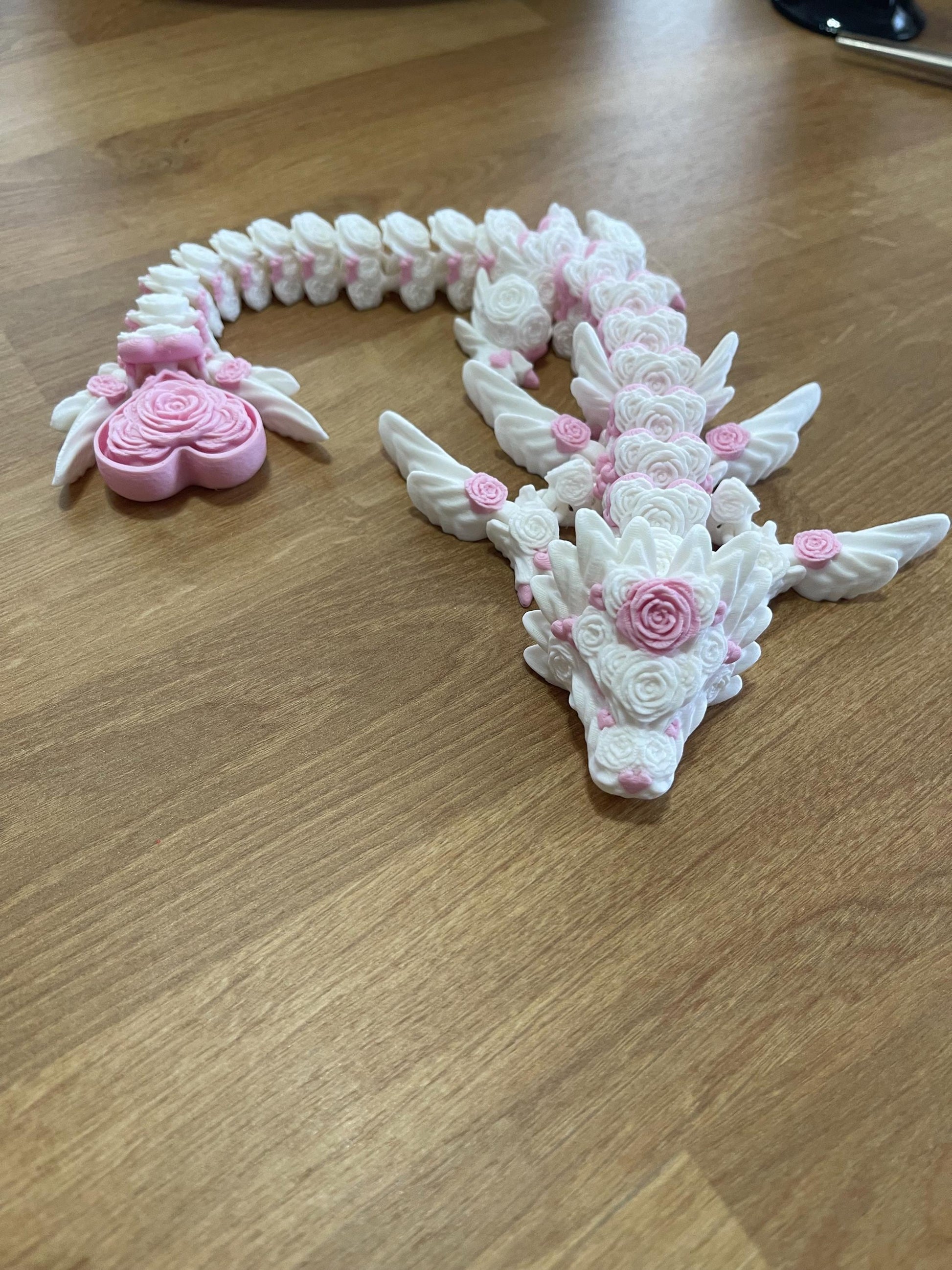 Articulated Rose Dragon Fidget Toy – 3D Printed Desk Decor