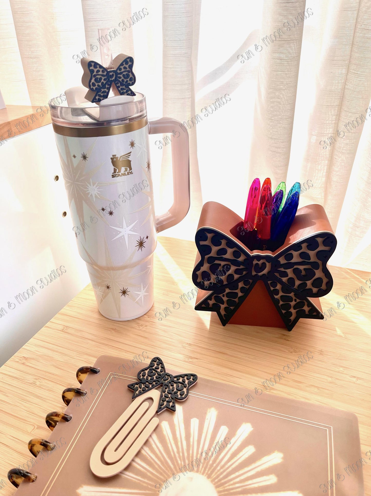 Leopard Bow Pen Holder – Cheetah Print Desk Organizer – Make up Brush Holder – Glam Pencil Cup – 3D Printed Desk Accessory