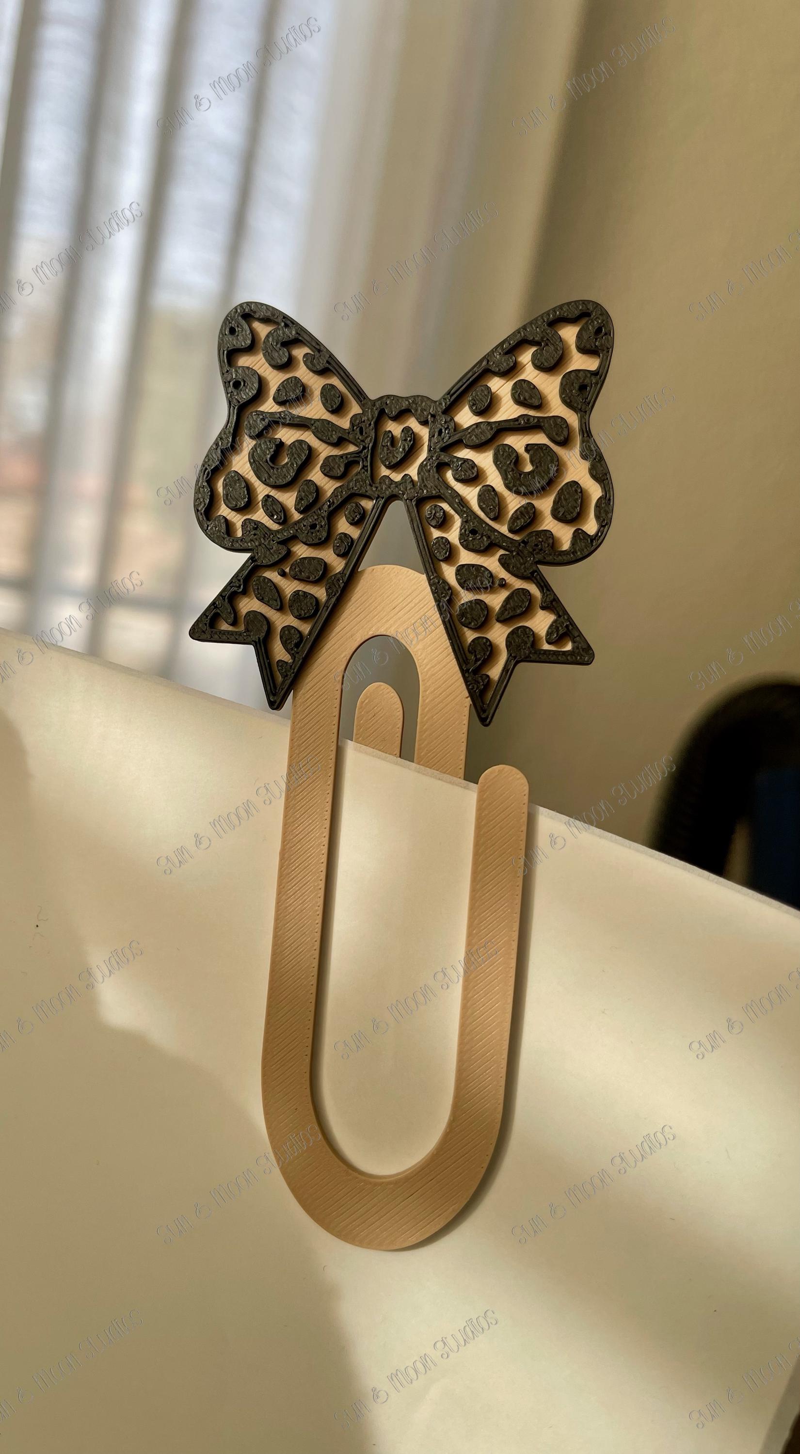 Leopard Bow Pen Holder – Cheetah Print Desk Organizer – Make up Brush Holder – Glam Pencil Cup – 3D Printed Desk Accessory