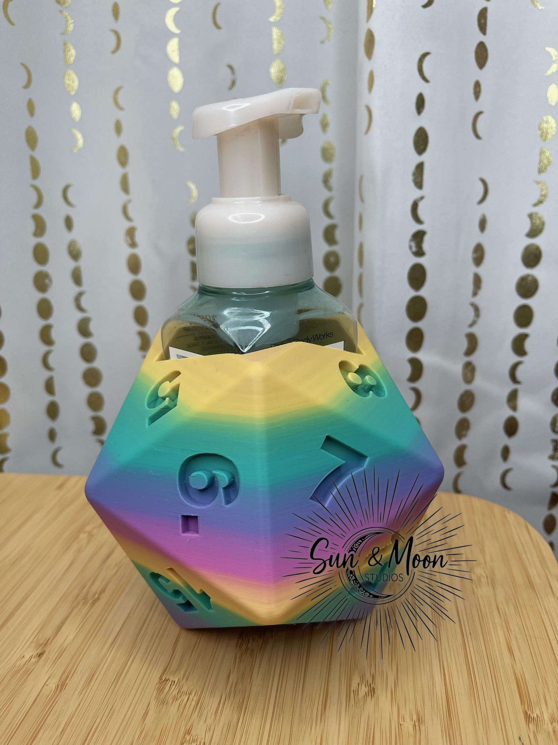 D20 Dice Foaming Soap Holder, RPG Gamer Bathroom Kitchen Decor (Fits Bath & Body Works)