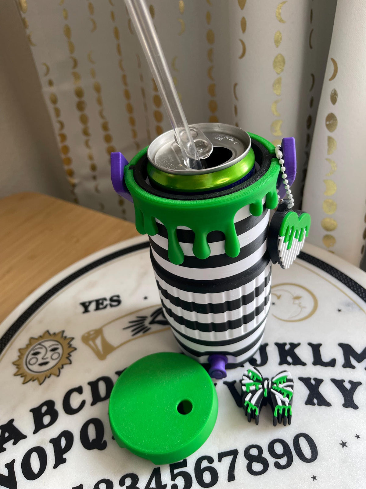 Spooky Striped Can Holder Bundle | Green Dripping Horror Drink Accessory Set (4-Piece)