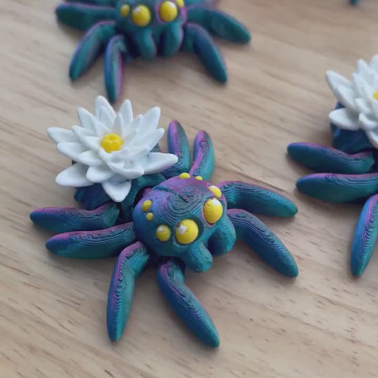 Lily Flower Spider Fidget , Cute Articulated Spider, 3D Printed Desk Buddy, Fantasy Spider Toy, Sensory Fidget, Goth Cute Gift, Spring Decor
